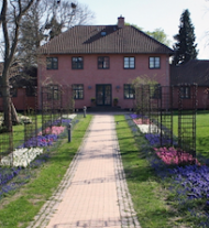 Mikala Varming og Mette Brinch udstiller i Birkerød Gl. Præstegård